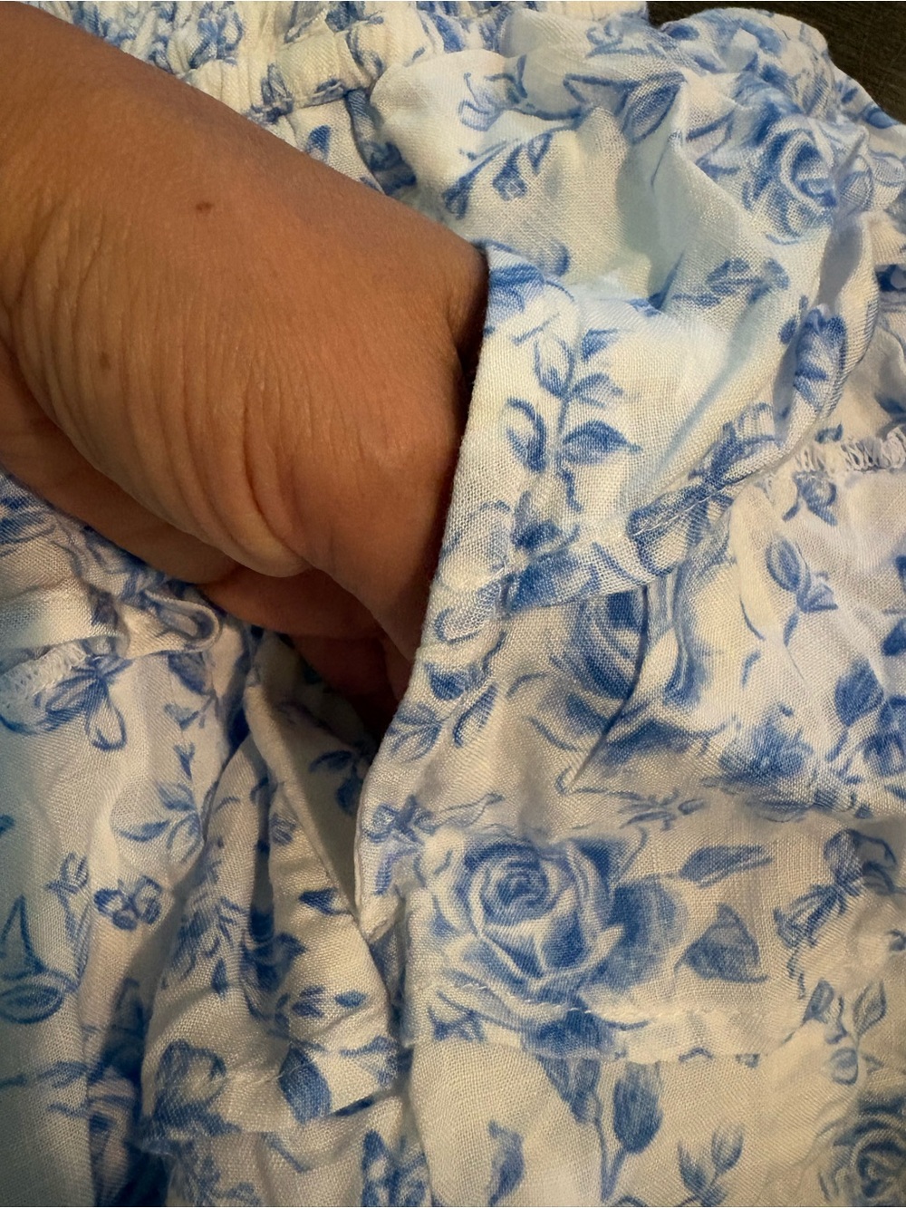 Hollister mini floral tiered skirt / skort with pockets, size S and EUC - Picture 10 of 12